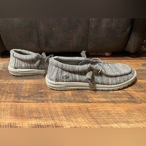 HEYDUDE Size 8 Wally Sox Classic Shoes